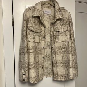 Women’s shacket from BB Dakota in size small.